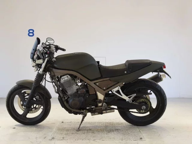 Yamaha SRX400-4