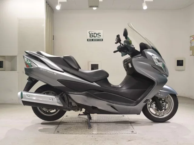 Suzuki SKYWAVE 250-3 лот № 7667 оценка 4  с аукциона в Японии