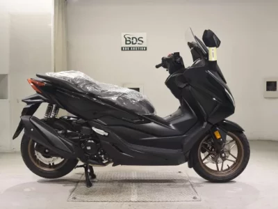 Honda FORZA -6