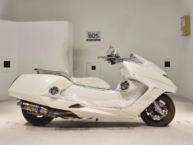 Yamaha MAXAM SHO LOUIS NOT EQUIPPED