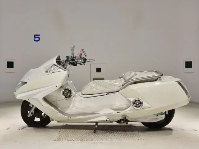 Yamaha MAXAM SHO LOUIS NOT EQUIPPED