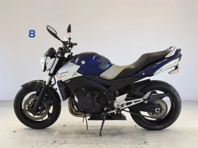Suzuki GSR400