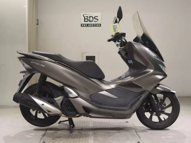 Honda PCX125-3