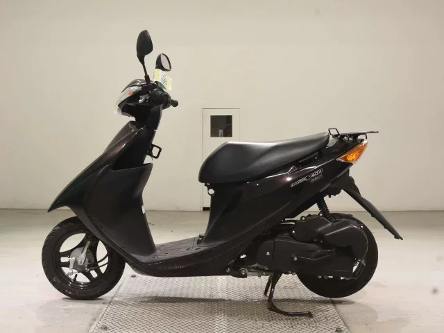 Suzuki ADDRESS V50-3