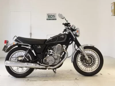 Yamaha SR400-4