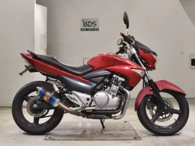 Suzuki GSR250  с аукциона в Японии