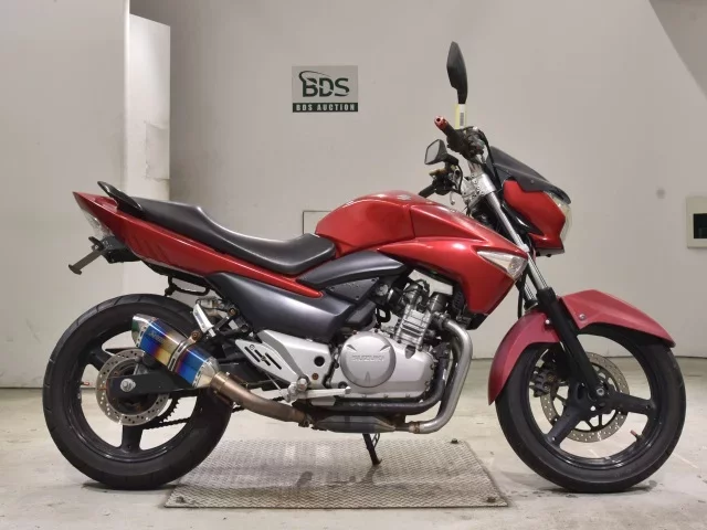 Suzuki GSR250 лот № 2551 оценка 4  с аукциона в Японии