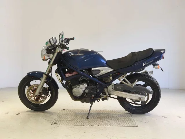 Suzuki BANDIT250-1