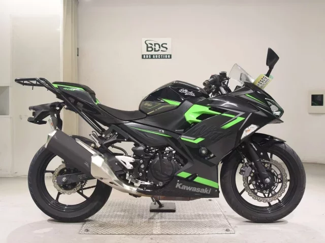 Kawasaki NINJA400-2