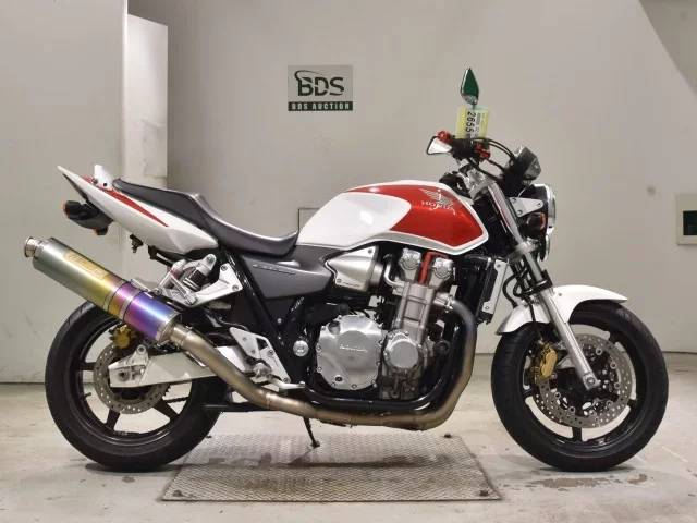 Honda CB1300SF лот № 2655 оценка 5  с аукциона в Японии