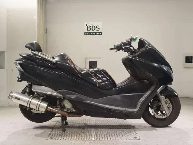 Honda FORZA Z лот № 5270 оценка 4  с аукциона в Японии