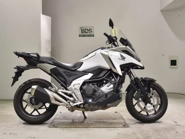 Honda NC750X-3