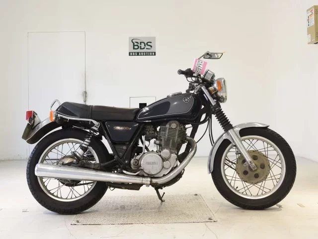 Yamaha SR400-2