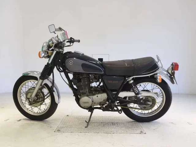 Yamaha SR400-2