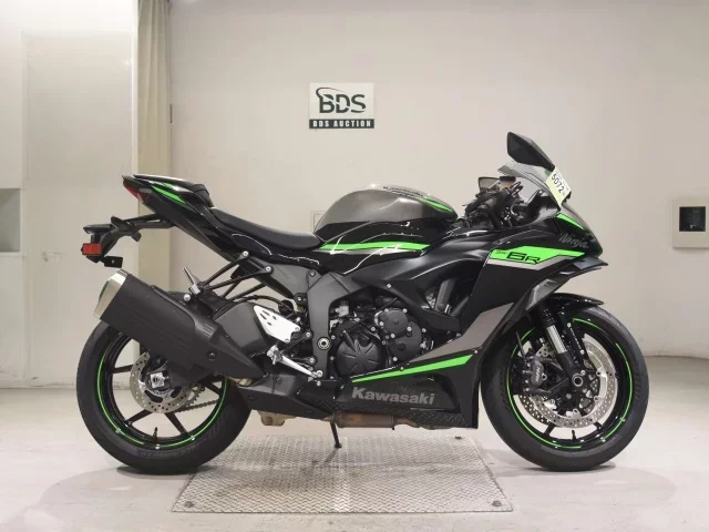 Kawasaki ZX-6RA лот № 5072 оценка 7  с аукциона в Японии