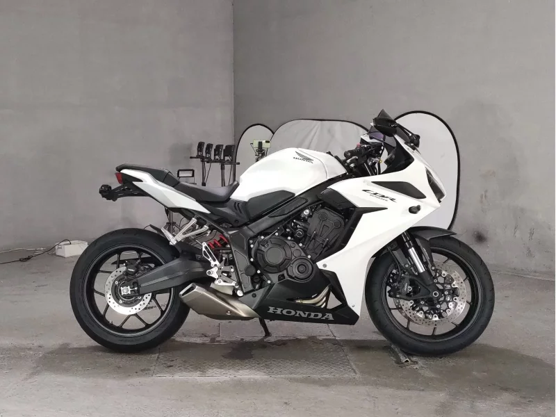 Honda CBR650R лот № 7061 оценка 4.5  с аукциона в Японии