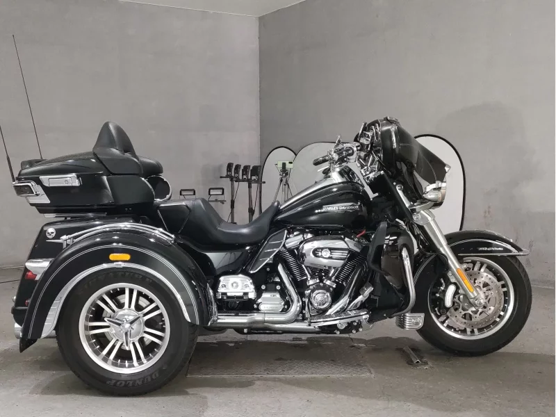 Harley-Davidson HARLEY FLHTCUTG1750 TRIKE