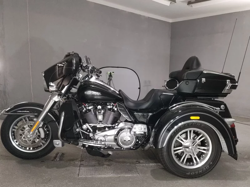 Harley-Davidson HARLEY FLHTCUTG1750 TRIKE