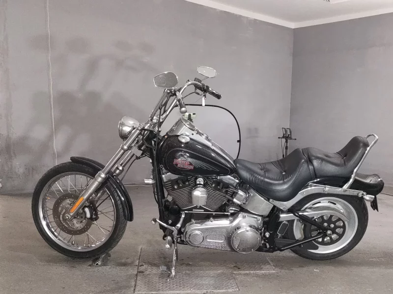 Harley-Davidson HARLEY FXSTC1580
