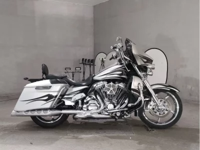 Harley-Davidson HARLEY FLHXSE1800CVO  с аукциона в Японии