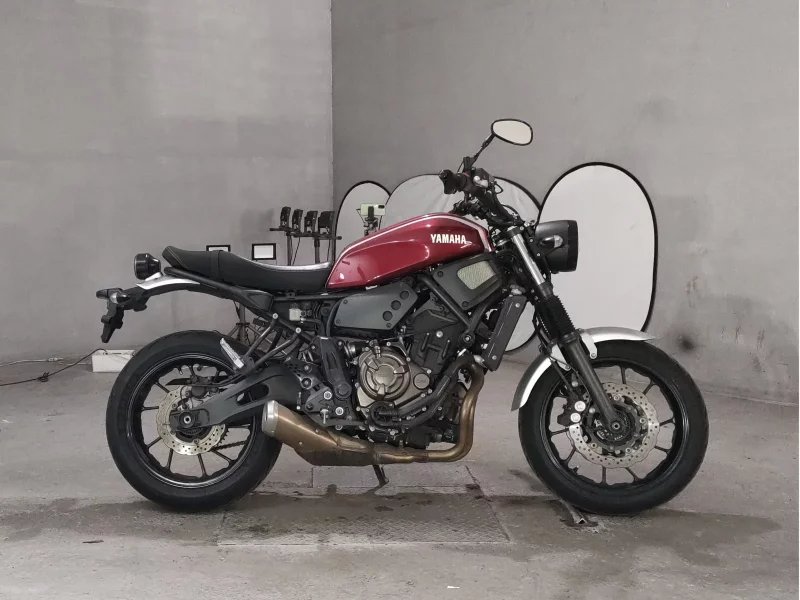 Yamaha XSR700 лот № 8100 оценка 4  с аукциона в Японии