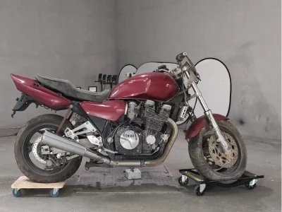 Yamaha XJR1200