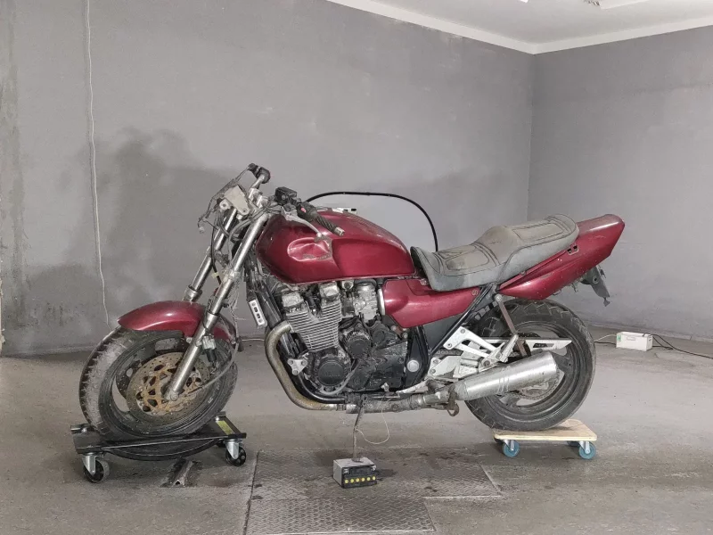 Yamaha XJR1200