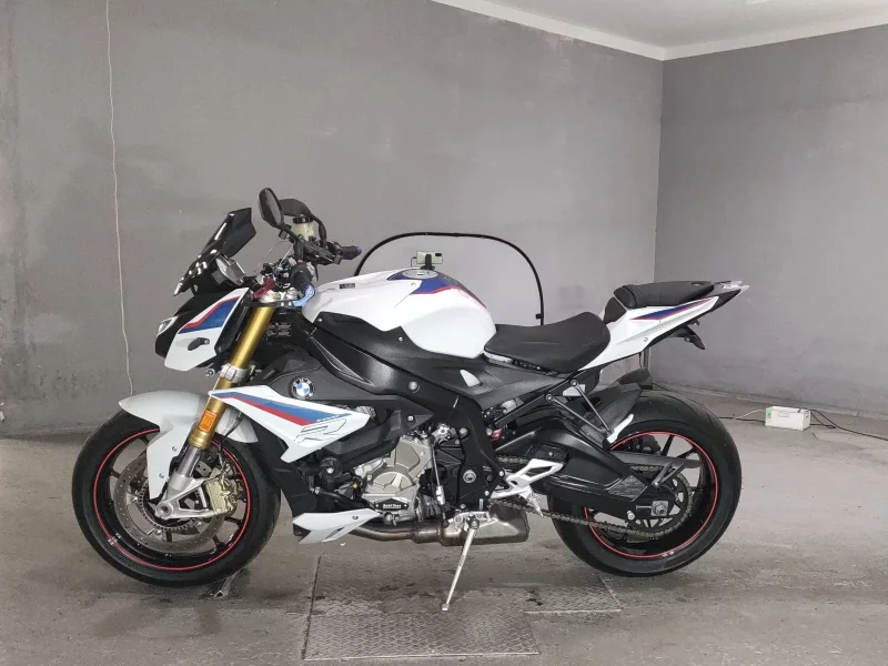 BMW BMW S1000R