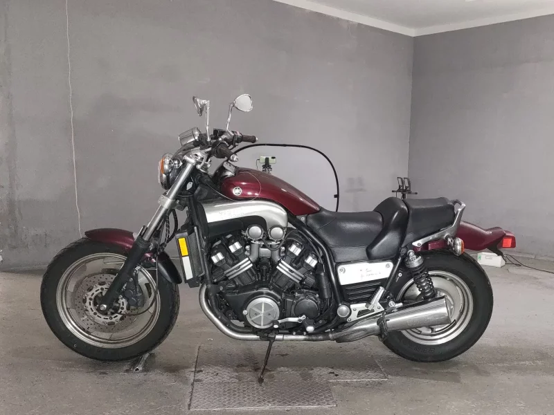 Yamaha V-MAX