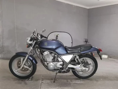 Yamaha SRX400-1