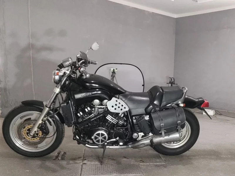 Yamaha V-MAX