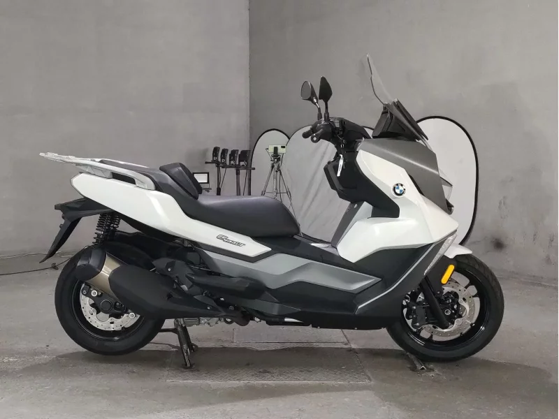 BMW  C400GT лот № 8225 оценка 6  с аукциона в Японии