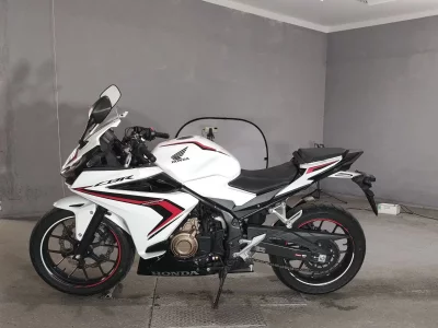 Honda CBR400R лот № 7288 оценка 4  с аукциона в Японии 2