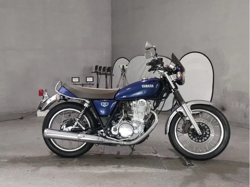 Yamaha SR400-1