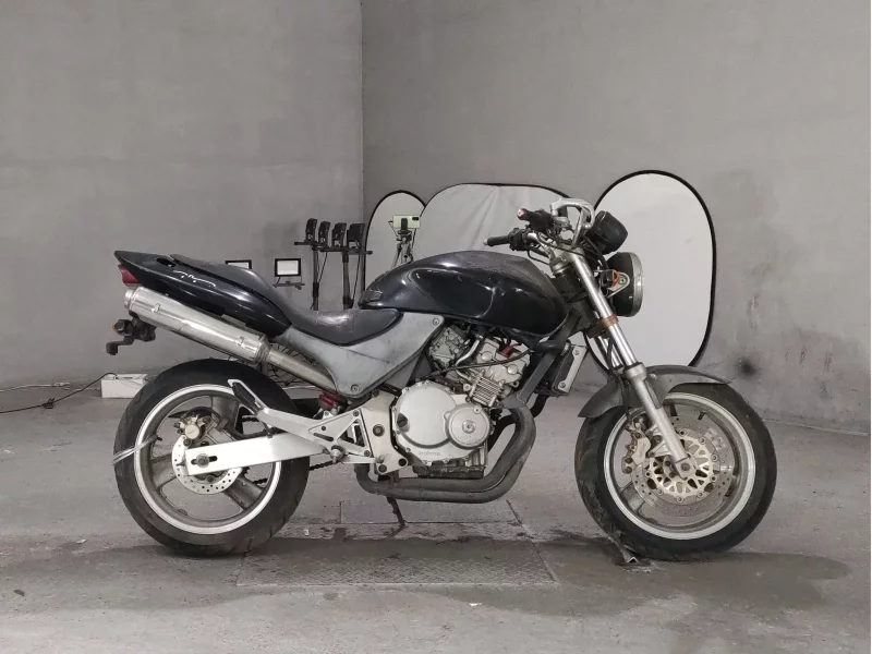 Honda HORNET250