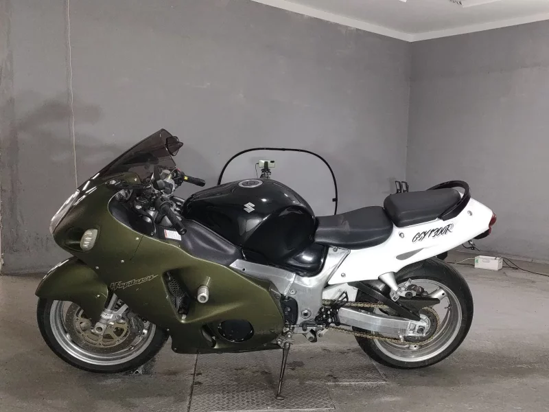 Suzuki GSX1300R HAYABUSA