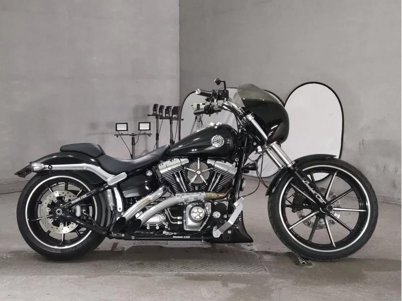 Harley-Davidson HARLEY FXSB BREAKOUT лот № 7383 оценка 4  с аукциона в Японии