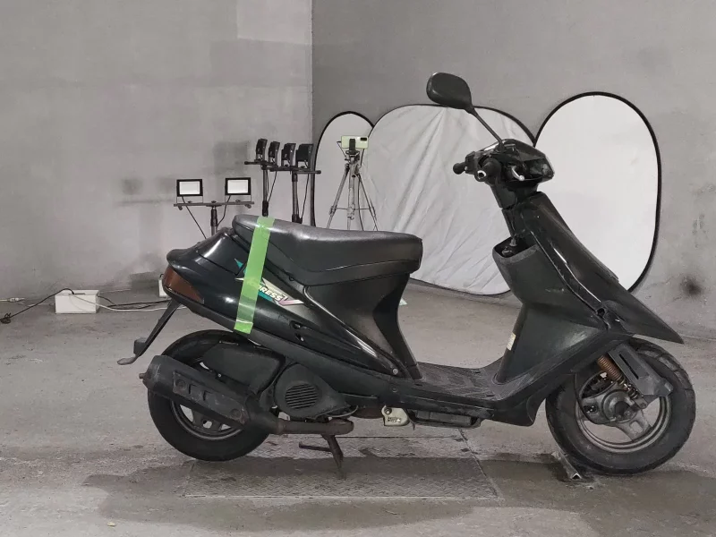 Suzuki ADDRESS V100