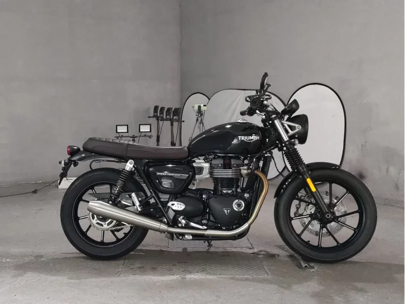Triumph  SPEED TWIN 900 лот № 8507 оценка 5  с аукциона в Японии