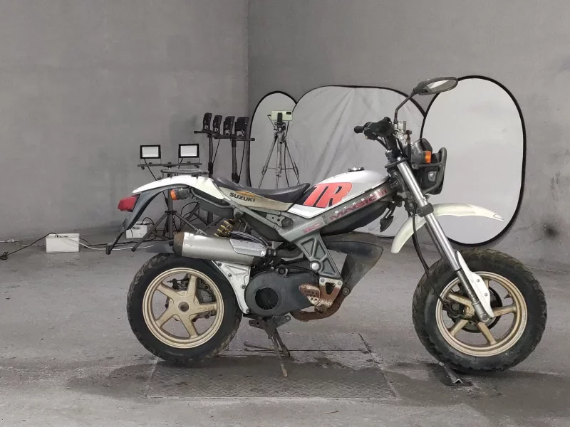 Suzuki STREET MAGIC