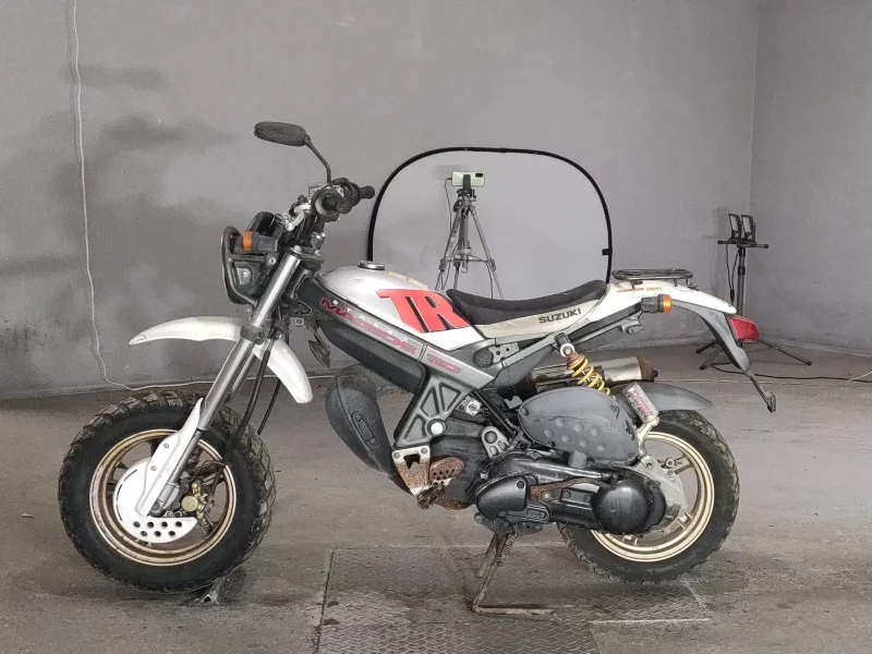Suzuki STREET MAGIC