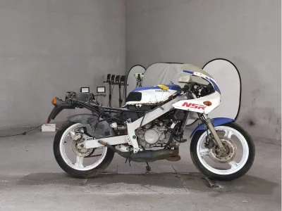 Honda NSR250R-1