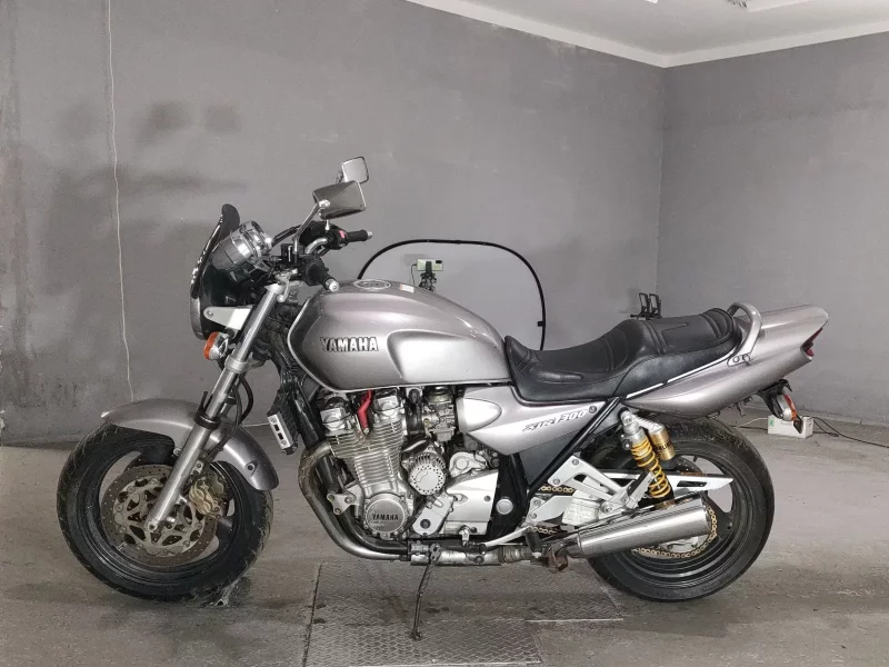 Yamaha XJR1300