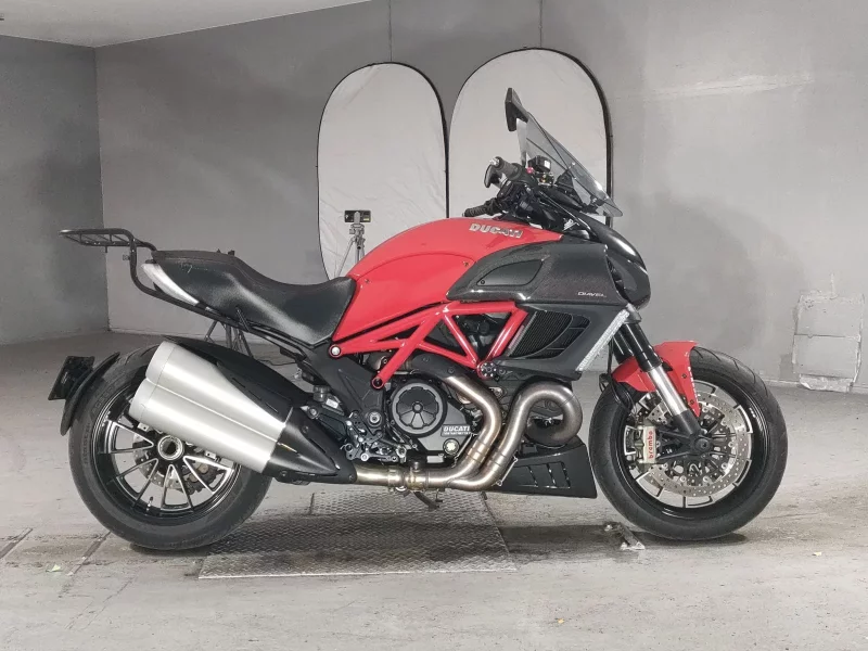Ducati  DIAVEL лот № 5581 оценка 4  с аукциона в Японии