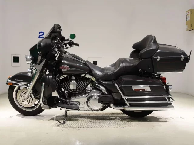 Harley-Davidson HARLEY FLHTCU1580