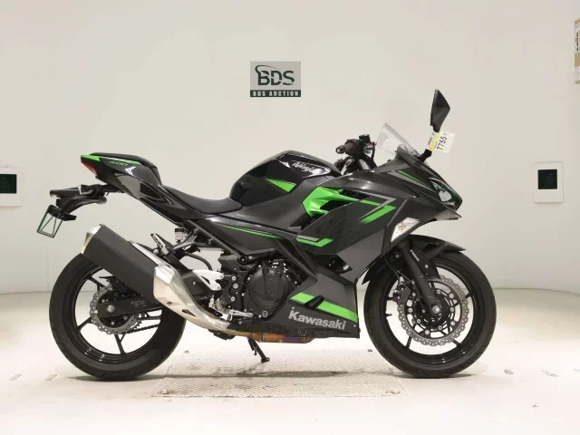 Kawasaki NINJA400-2