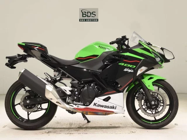 Kawasaki NINJA400-2 лот № 5367 оценка 6  с аукциона в Японии