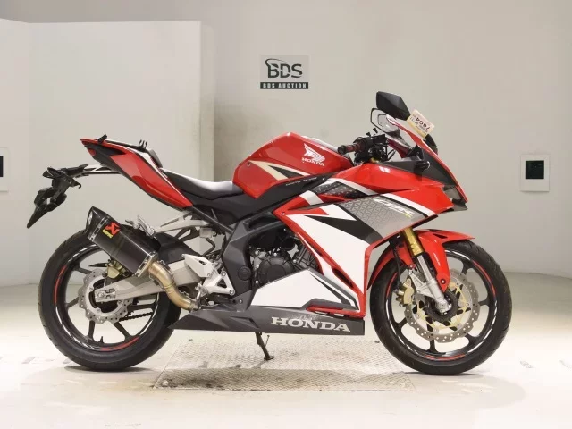 Honda CBR250RR-2A лот № 7604 оценка 4  с аукциона в Японии
