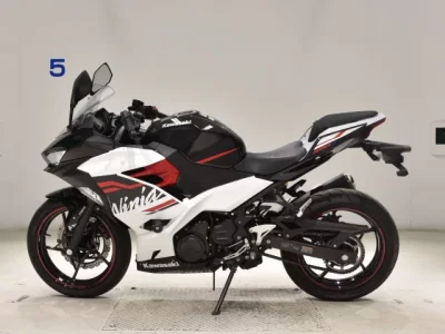 Kawasaki NINJA400-2 лот № 0388 оценка 4  с аукциона в Японии 2