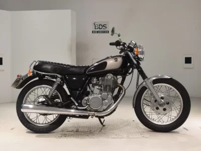Yamaha SR400-2  с аукциона в Японии
